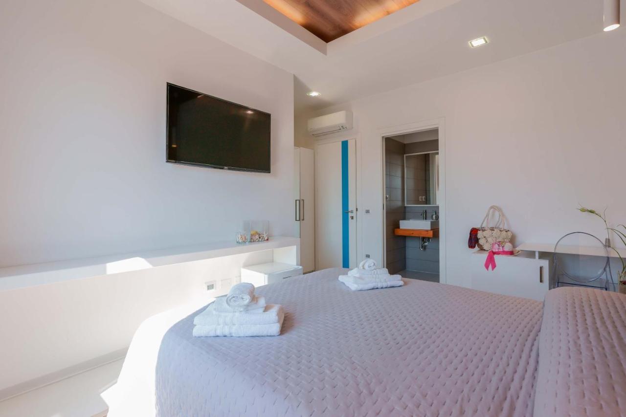 Petrarca Venti - Eja Sardinia 3*